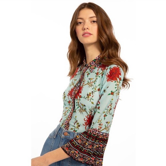 Alice + Olivia Rana Ruffle Sleeve Blouse
